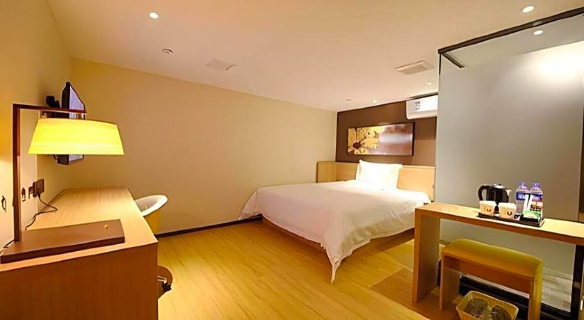 IU Hotel Baoding Goverment Shidai