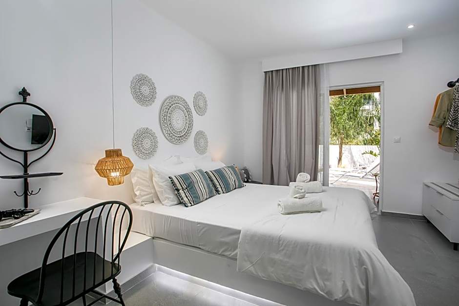 Calma Luxury Studios & Suites