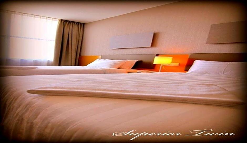 Hotel No.5