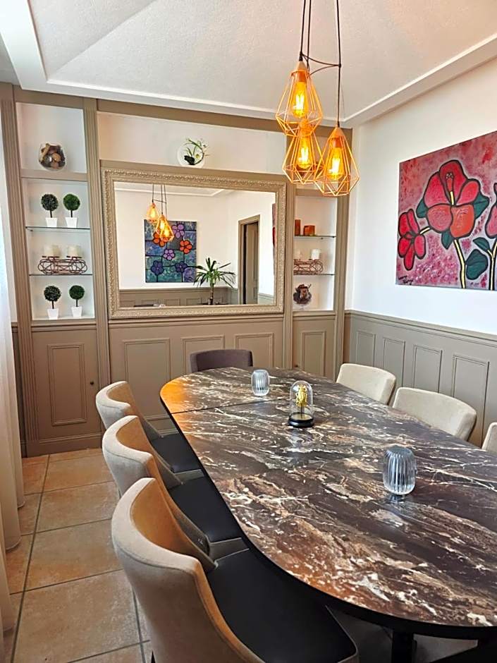 Logis Hôtel Restaurant Le Quai Fleuri