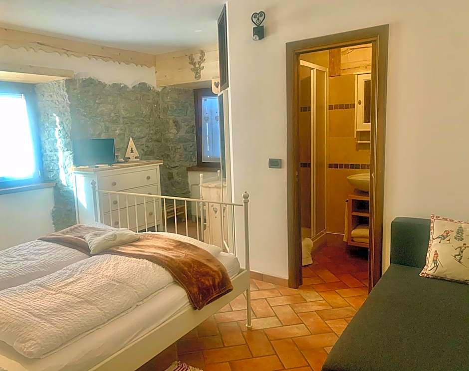 Casa Benassi ,Room&Suite , con piscina