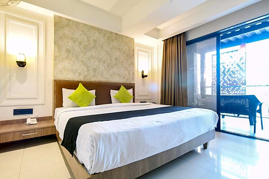 Hotel Holiday