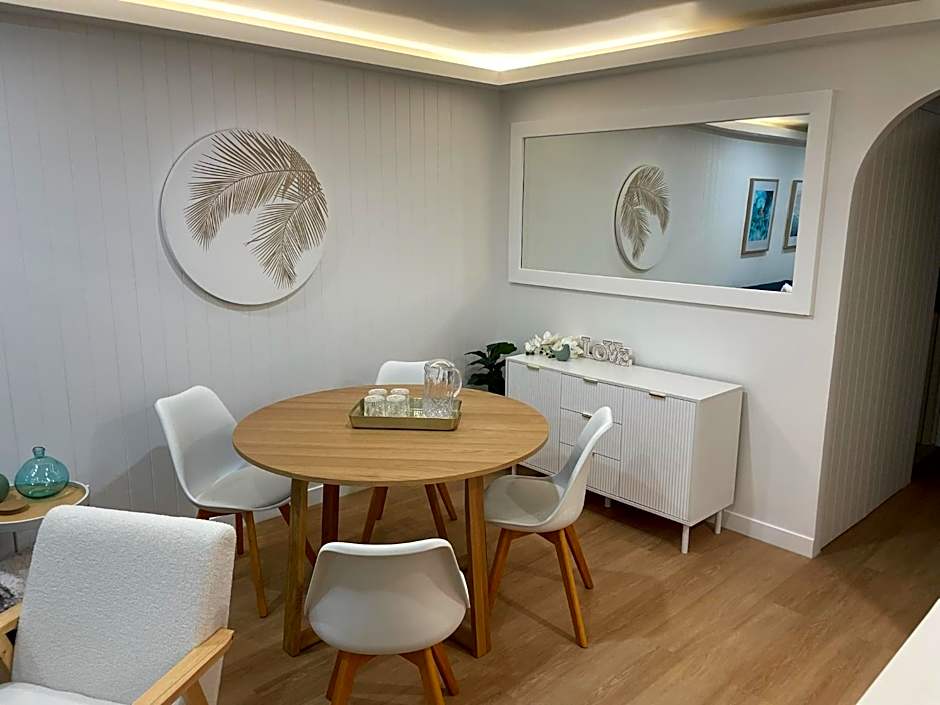 Pelican Cove Waterfront Apartment