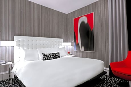 Deluxe Room 1 King Bed