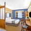 Microtel Inn & Suites By Wyndham Chili/Rochester Airport