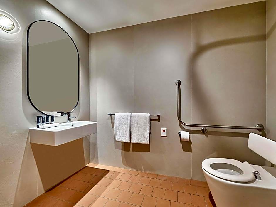 Wonil Hotel Perth, Handwritten Collection