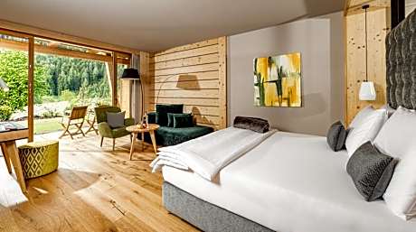 Suite with Garden View