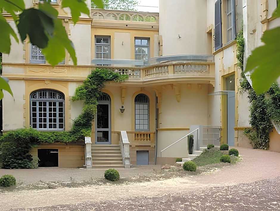 Chateau de Champlong Table Hotel **** Golf & Spa