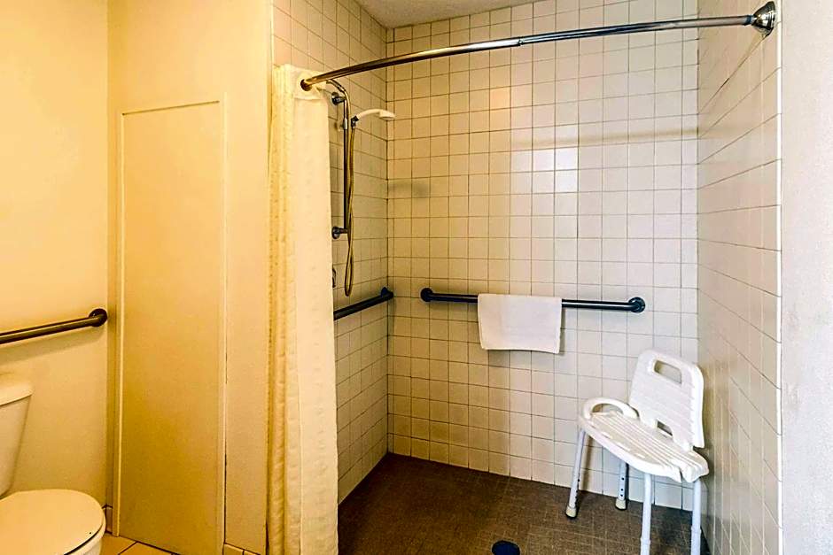 Econo Lodge Valley City