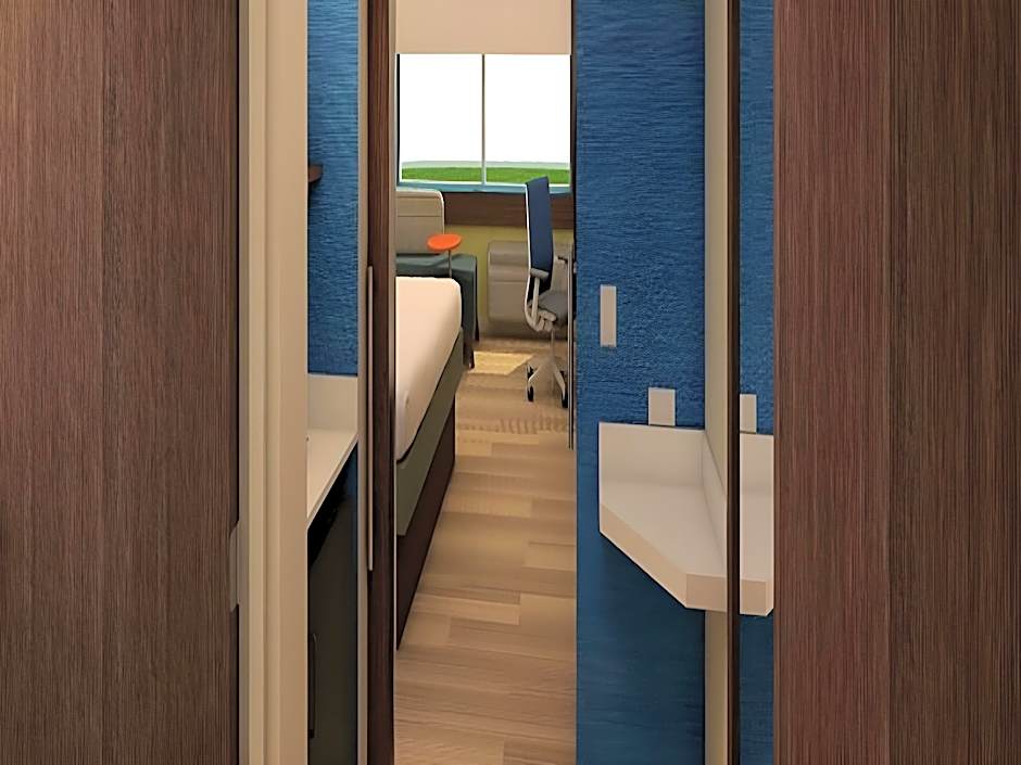 Holiday Inn Express & Suites Omaha - 120th and Maple By IHG