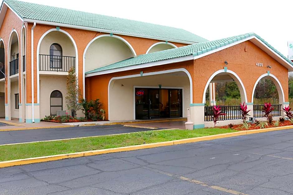 Shining Light Inn & Suites