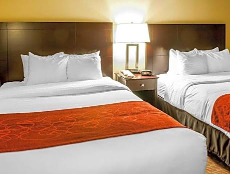 2 Queen Beds