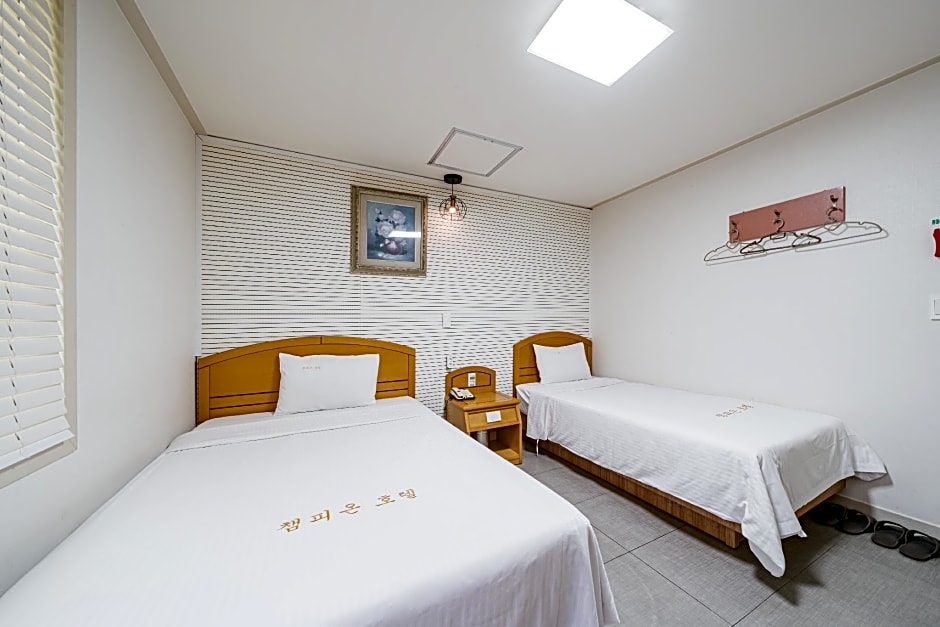 Champion Hotel