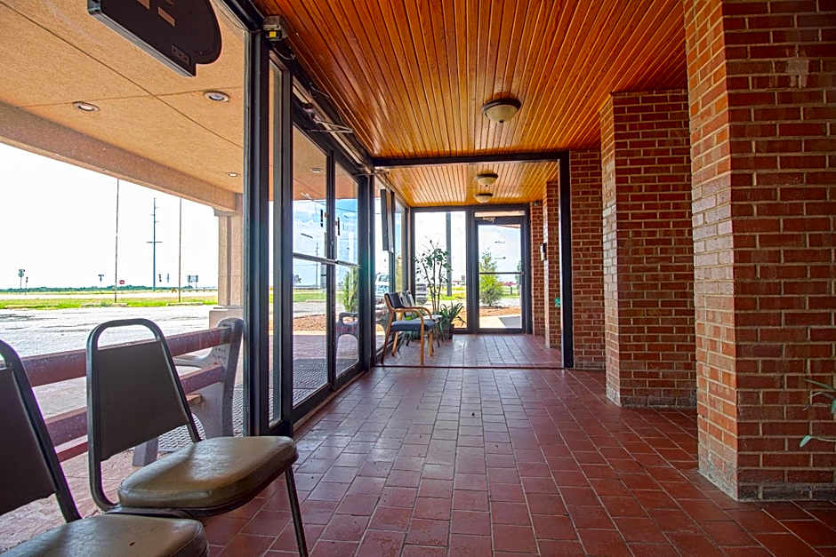 American Best Inn By OYO I-35 Perry