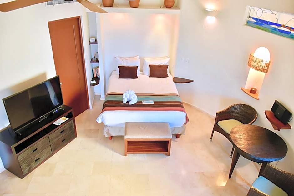 Playa Palms Beach Hotel