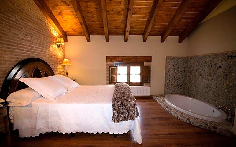 Posada Los Condestables Hotel & Spa