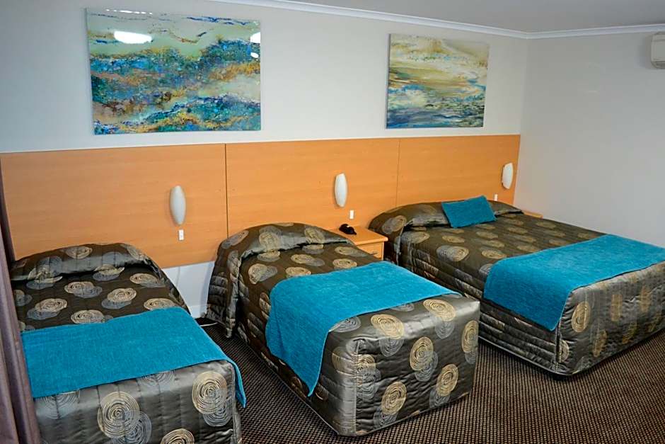 Cattlemans Country Motor Inn & Serviced Apartments
