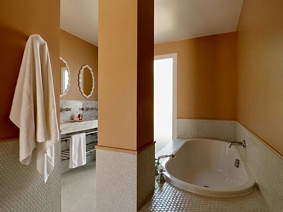 Hôtel La Tartane Saint-Tropez