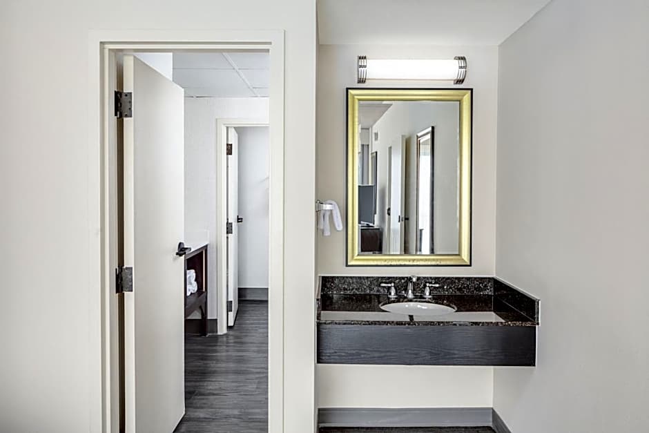 Holiday Inn & Suites Springfield-I-44 By IHG