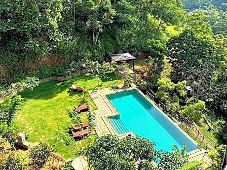 Aqua Dunhinda Villa & Nature Retreat