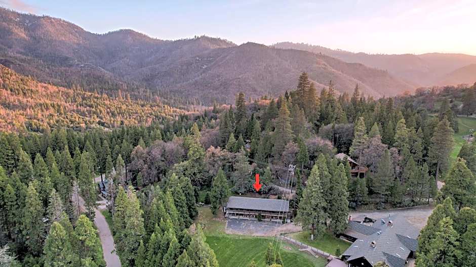 Suite Meadow @CN Lodge# 7