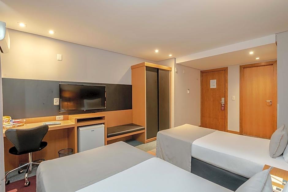 Slaviero Essential Curitiba Batel