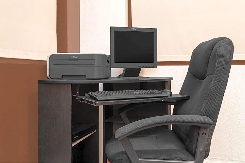 Days Inn by Wyndham Burns