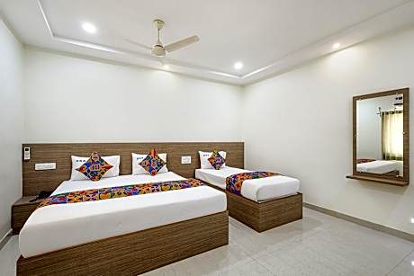 FabHotel Karthikeya Residency - Tirupati Bus Stand - 900m