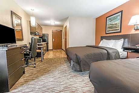 1 Queen Bed, Efficiency, Nonsmoking, Accessible