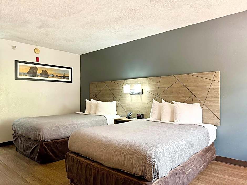 Quality Inn & Suites Greenville I-65