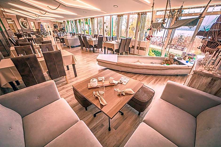 Mártoni Resort & Restaurant