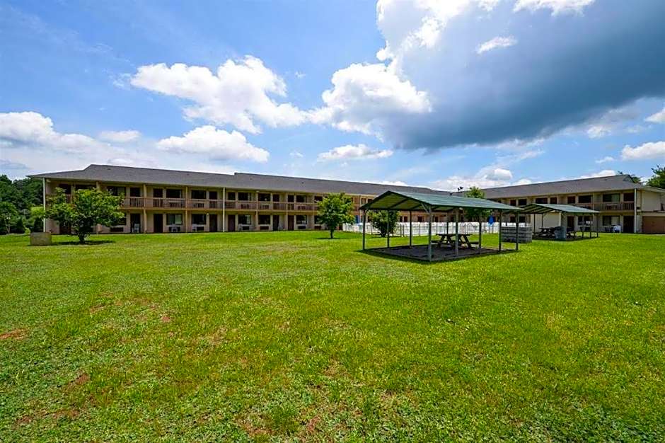 Americas Best Value Inn Canton, NC