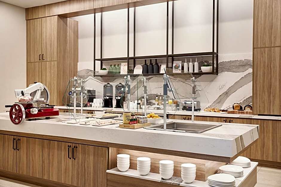 AC Hotel by Marriott Atlanta Perimeter