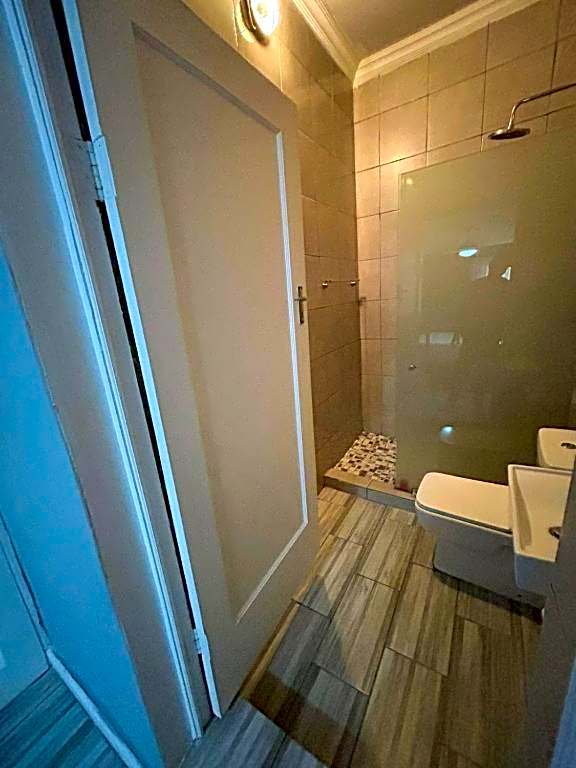 On Wynne Guest House