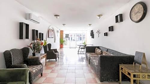 Hotel Dorada Inn