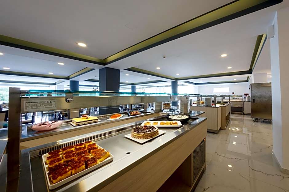 Caretta Paradise Resort & WaterPark