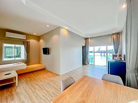 Standard One-Bedroom with Sea View