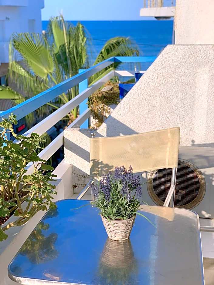 Kassavetis Center - Hotel Studios & Apartments