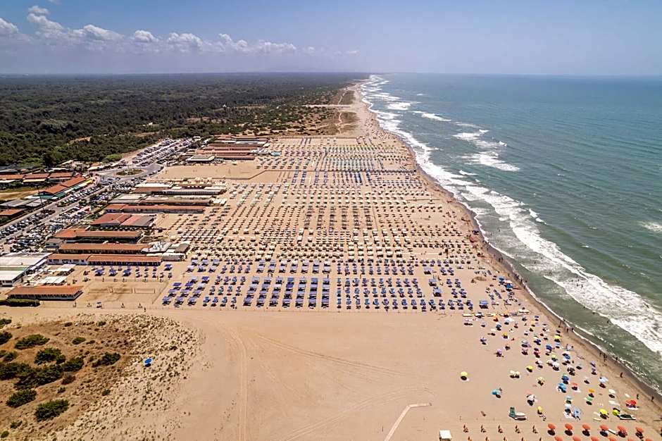 Club del Sole Viareggio Family Collection