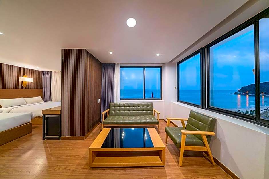 Two Y Hotel