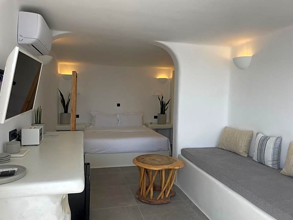 Nomikos Villas