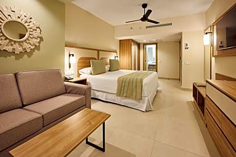 2 Bedroom Double Room Ocean Front