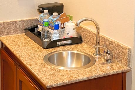 King Room - Disability Access/Non-Smoking