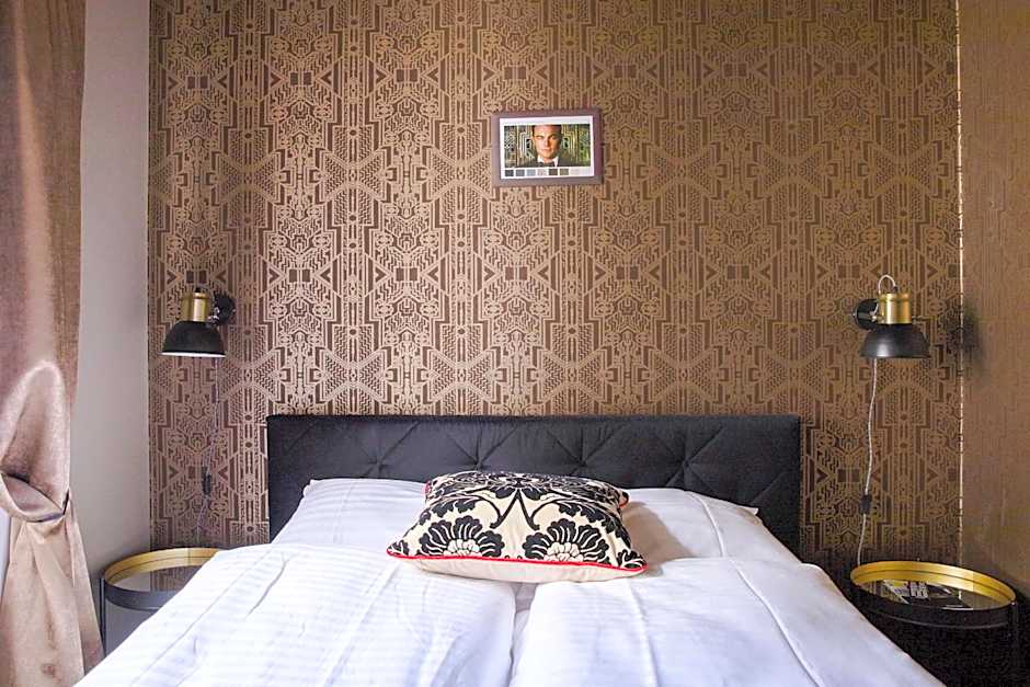 The Henry Self Check-In Guesthouse