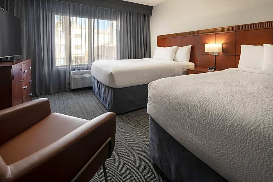 Courtyard by Marriott Palm Springs