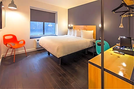 Queen Room