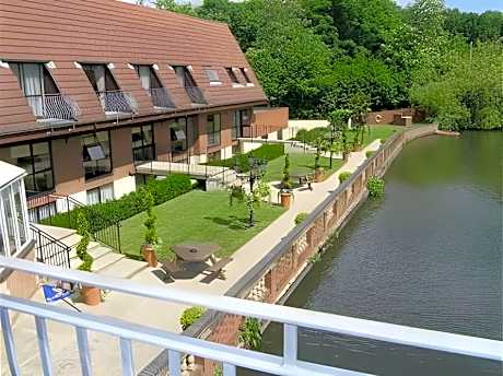 Lakeside International Hotel