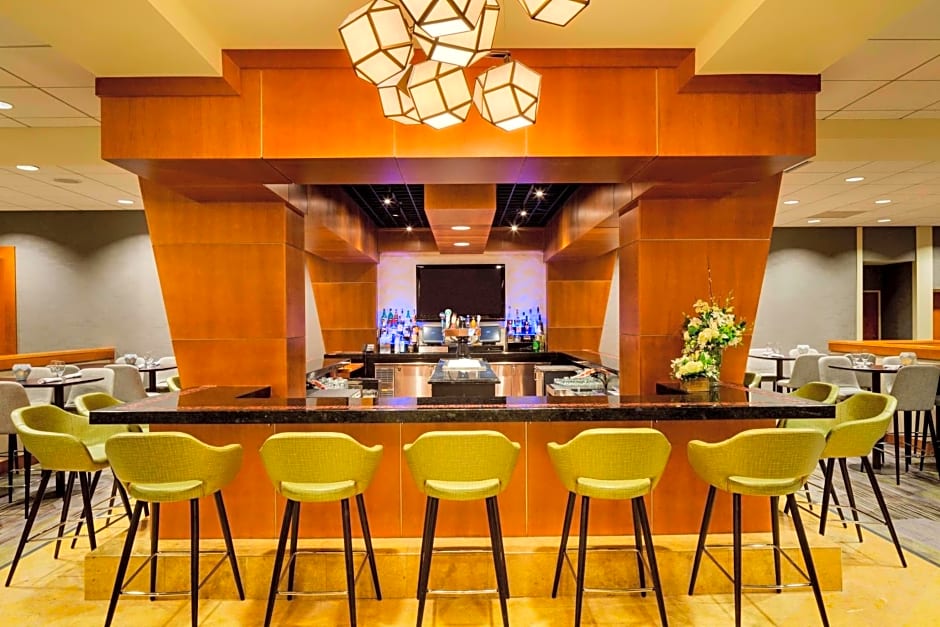 Courtyard by Marriott Boston Logan Airport