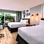 Hotel Paradox, Autograph Collection