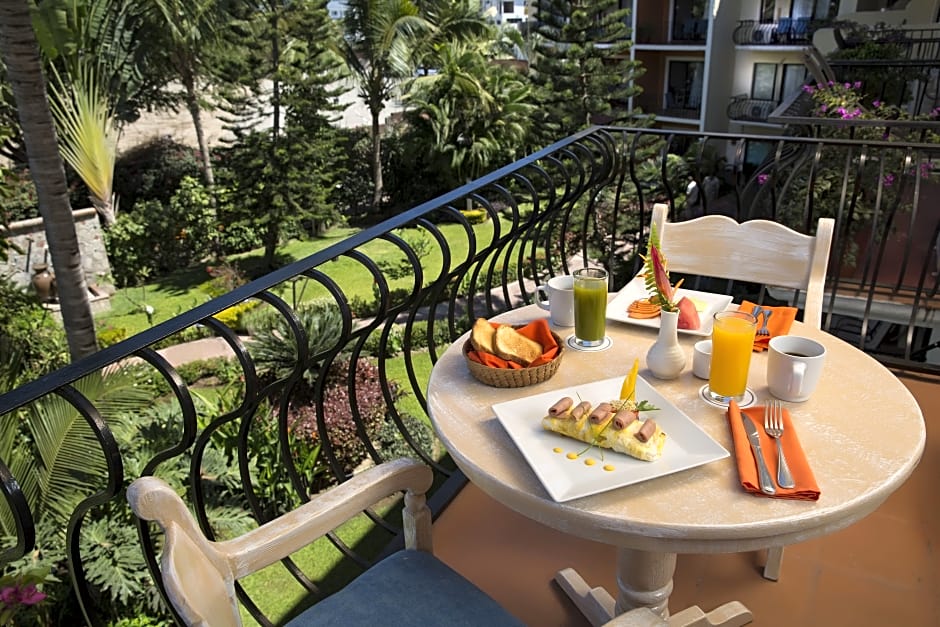 Flamingo Vallarta Hotel & Marina
